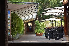 Hotel Club Du Lac Tanganyika