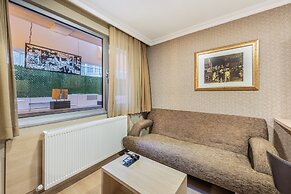 Gallery Residence & Hotel