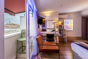 Gallery Residence & Hotel