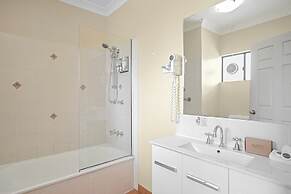 Park Regis Anchorage