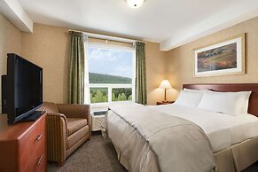 Days Inn & Suites by Wyndham Cochrane