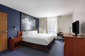 Super 8 by Wyndham Sainte Agathe Des Monts