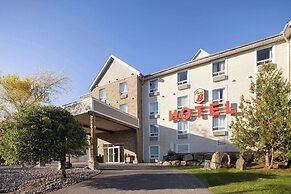 Super 8 by Wyndham Sainte Agathe Des Monts