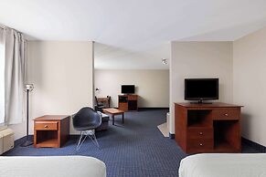 Super 8 by Wyndham Sainte Agathe Des Monts