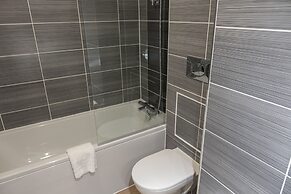 Burleigh Court Hotel
