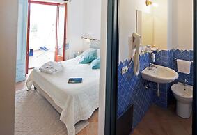 BUE MARINO HOTEL & COCKTAIL BAR