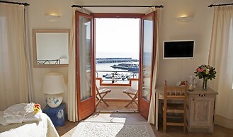 BUE MARINO HOTEL & COCKTAIL BAR