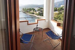 BUE MARINO HOTEL & COCKTAIL BAR