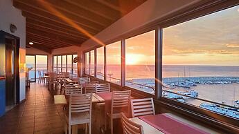 BUE MARINO HOTEL & COCKTAIL BAR