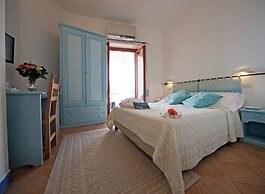 BUE MARINO HOTEL & COCKTAIL BAR