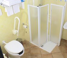 BUE MARINO HOTEL & COCKTAIL BAR