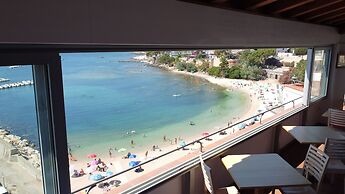 BUE MARINO HOTEL & COCKTAIL BAR