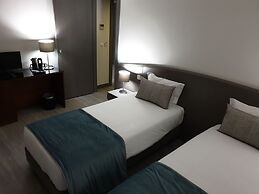 Apulia Praia Hotel