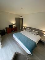 Apulia Praia Hotel