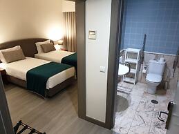 Apulia Praia Hotel