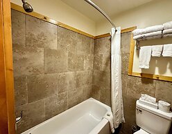 Americas Best Value Inn Wall
