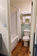 Americas Best Value Inn Wall