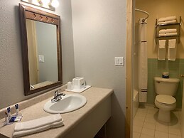 Americas Best Value Inn Wall