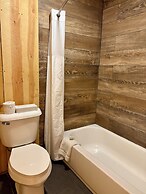 Americas Best Value Inn Wall