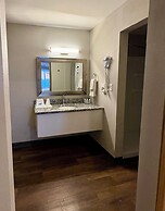 Americas Best Value Inn Wall