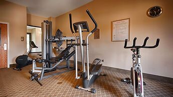 Best Western Plus Bass Hotel & Suites