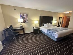 Best Western Plus Bass Hotel & Suites