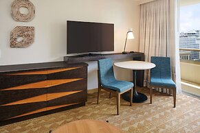 Embassy Suites by Hilton Waikiki Beach Walk