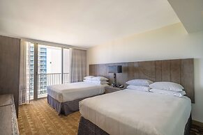 Embassy Suites by Hilton Waikiki Beach Walk