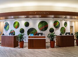 Embassy Suites by Hilton Waikiki Beach Walk