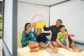 Embassy Suites by Hilton Waikiki Beach Walk