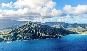 Embassy Suites by Hilton Waikiki Beach Walk