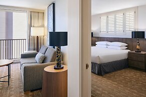 Embassy Suites by Hilton Waikiki Beach Walk