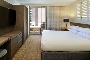 Embassy Suites by Hilton Waikiki Beach Walk