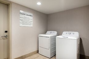 Holiday Inn Express & Suites Florence I-95 & I-20 Civic Ctr by IHG