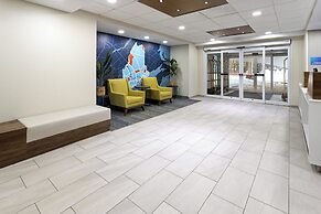 Holiday Inn Express Hotel & Suites Freeport by IHG