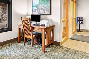 Heartland Inn & Suites, SureStay Collection by Best Western