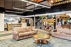 Heartland Inn & Suites, SureStay Collection by Best Western