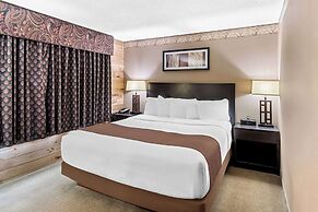 Heartland Inn & Suites, SureStay Collection by Best Western