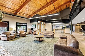 Heartland Inn & Suites, SureStay Collection by Best Western