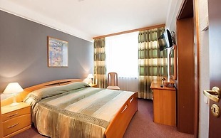 Premier Hotel Lybid