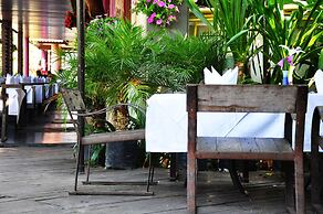 Laluna Hotel & Resort