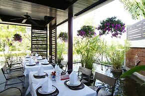 Laluna Hotel & Resort