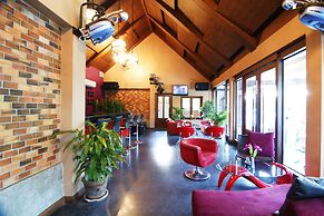 Laluna Hotel & Resort