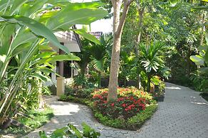 Laluna Hotel & Resort