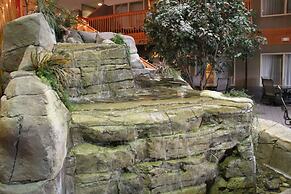 C'mon Inn Hotel & Suites