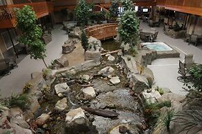 C'mon Inn Hotel & Suites