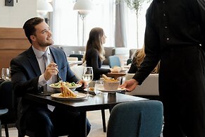 Courtyard by Marriott Montreal Airport
