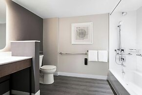 Courtyard by Marriott Montreal Airport