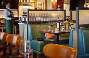 Westport Coast Hotel