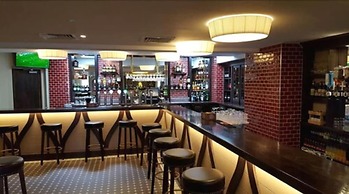 Westport Coast Hotel